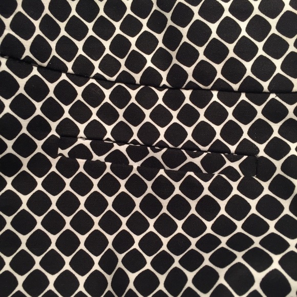 APT 9 Black and White Capri Pants Size 4p - Picture 4 of 4